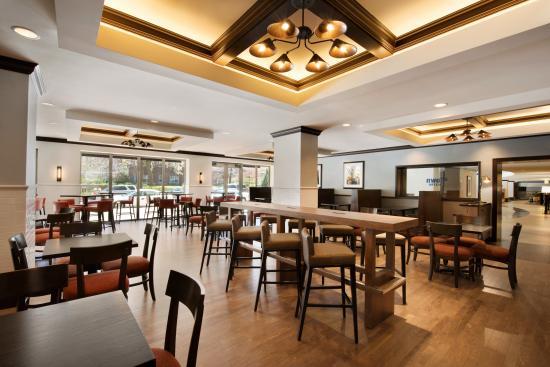 eTown Bistro