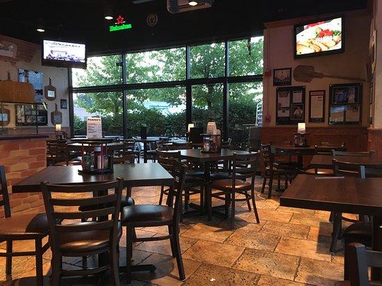 Panino's Pizzeria