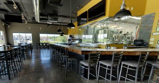 Lionstone Brewery & Gastropub